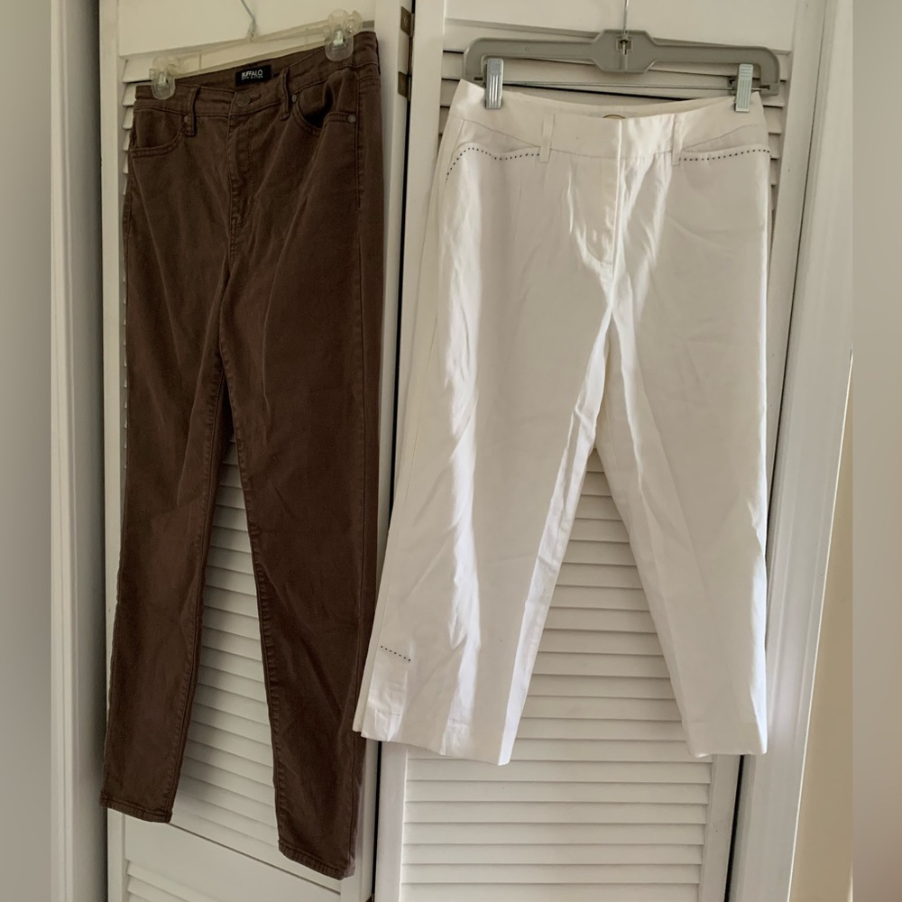 Two pair, one low price White Cropped capris , one brown pant